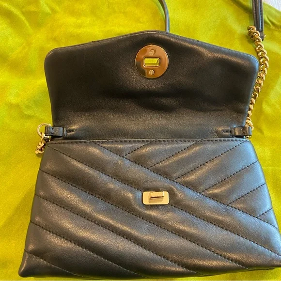 TORI BURCH Kira Chevron Wallet With Gold Chain - Picture 8 of 16